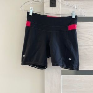 Lululemon padded biker shorts